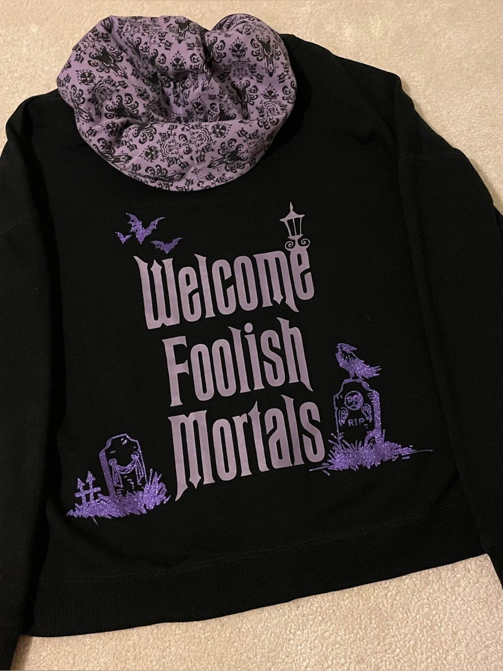 DISNEY PARKS haunted house hoodie-medium EUC